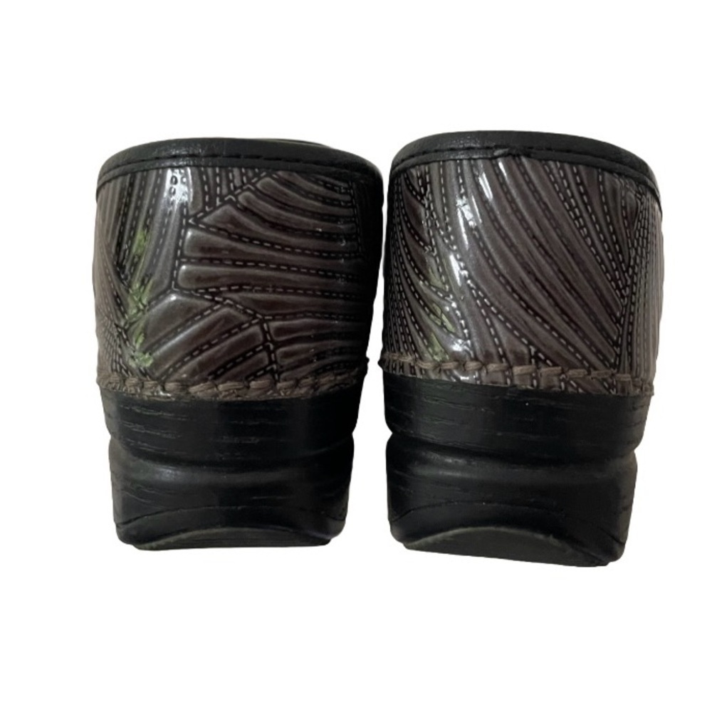 Dansko XP Slip Protection Clogs - Picture 5 of 9